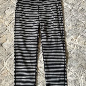 Athleta Capri Leggings